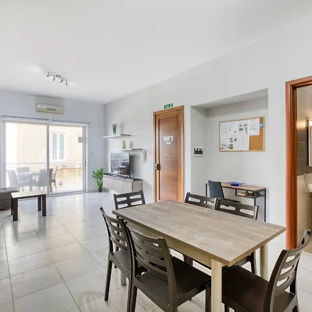 아파트 Delightful 3br Sliema Apt Near Promenade By 360 Estates 세인트폴스베이