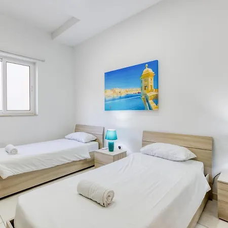 Delightful 3br Sliema Apt Near Promenade By 360 Estates 아파트 세인트폴스베이