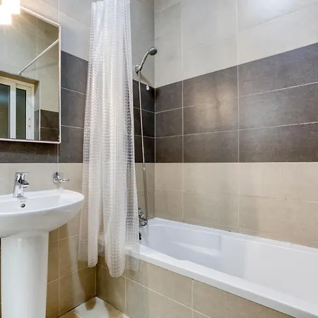 Apartman Delightful 3br Sliema Apt Near Promenade By 360 Estates